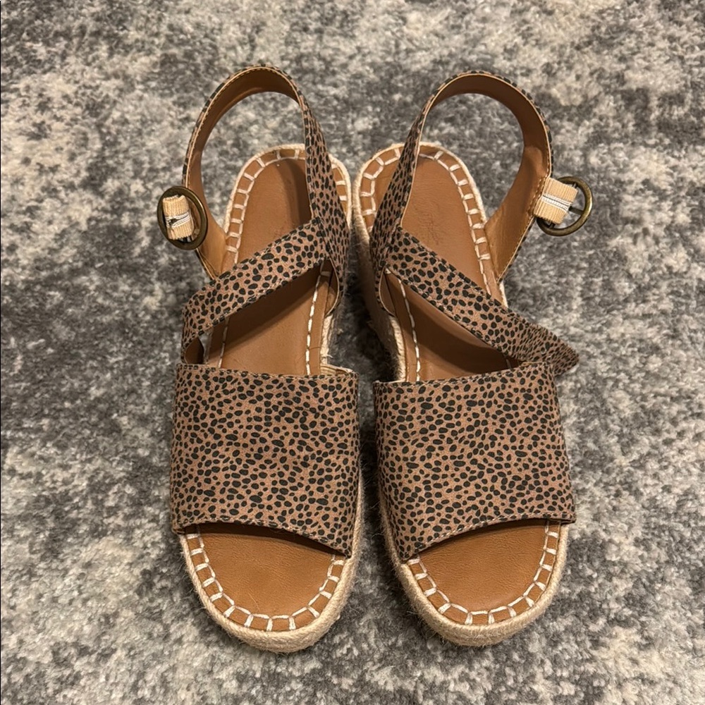 Universal Thread Brown Sandals with Ankle Strap